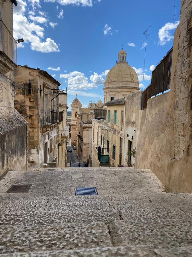 Rossaroll Holiday Houses Noto Buitenkant foto